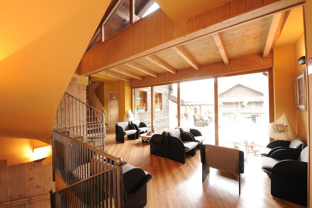 Hotel Astra Livigno Kültér fotó